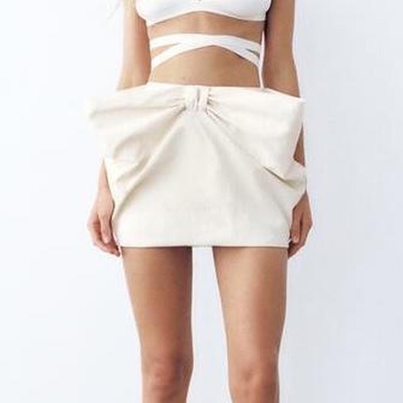 Zara large bow cream mini skirt - Picture 1 of 4